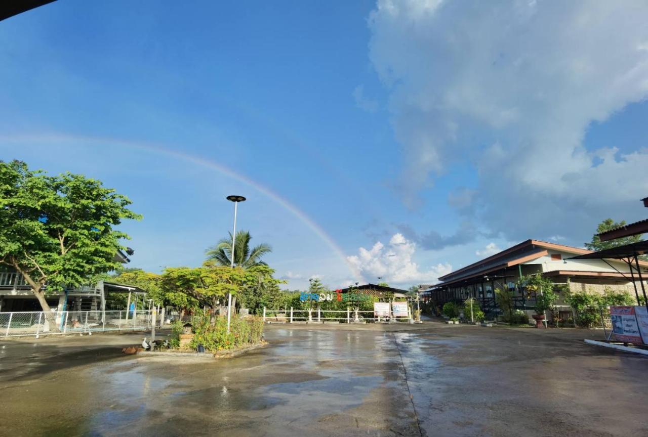 Sailom Resort​ Chom Thong Eksteriør bilde
