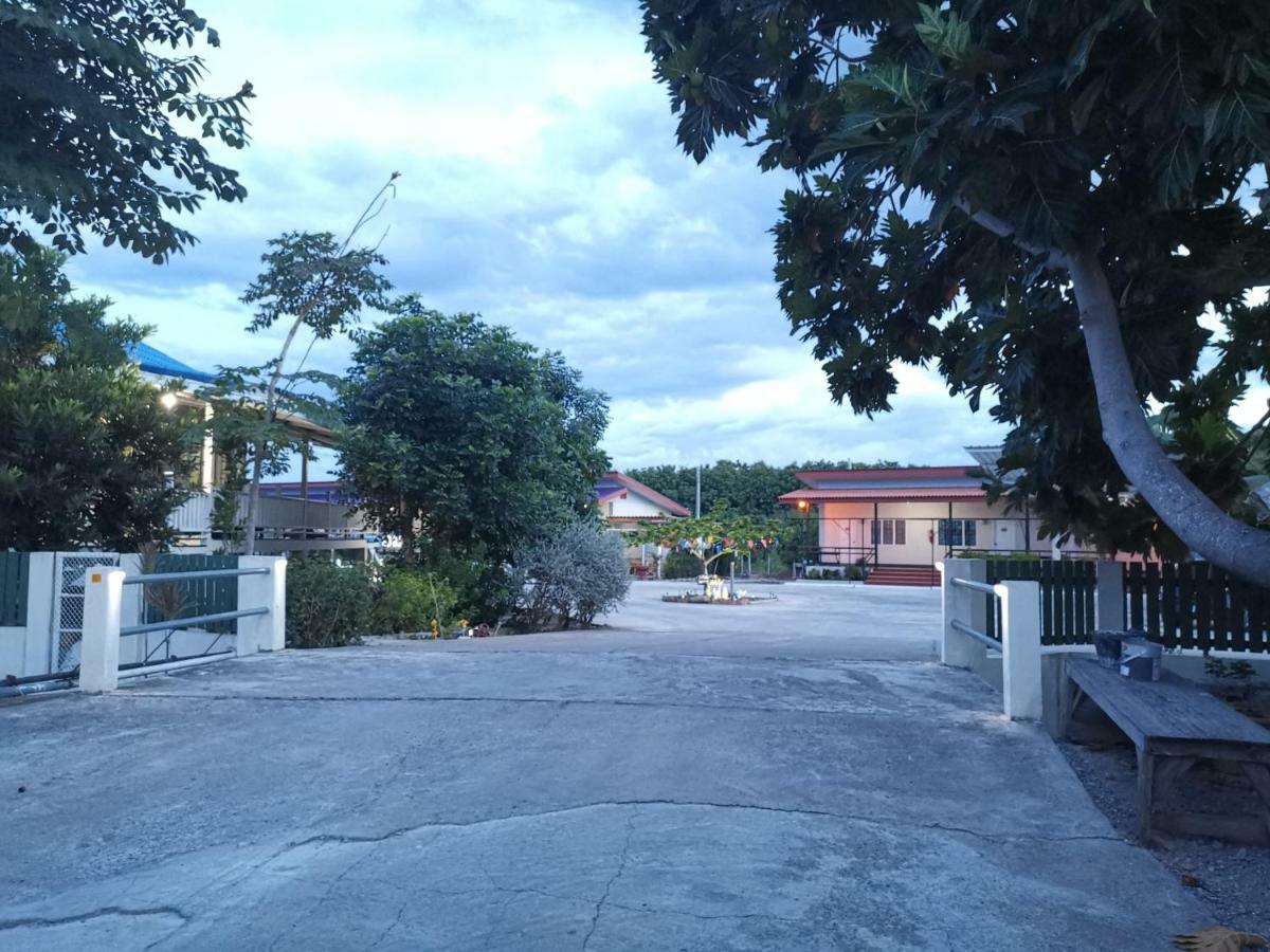 Sailom Resort​ Chom Thong Eksteriør bilde